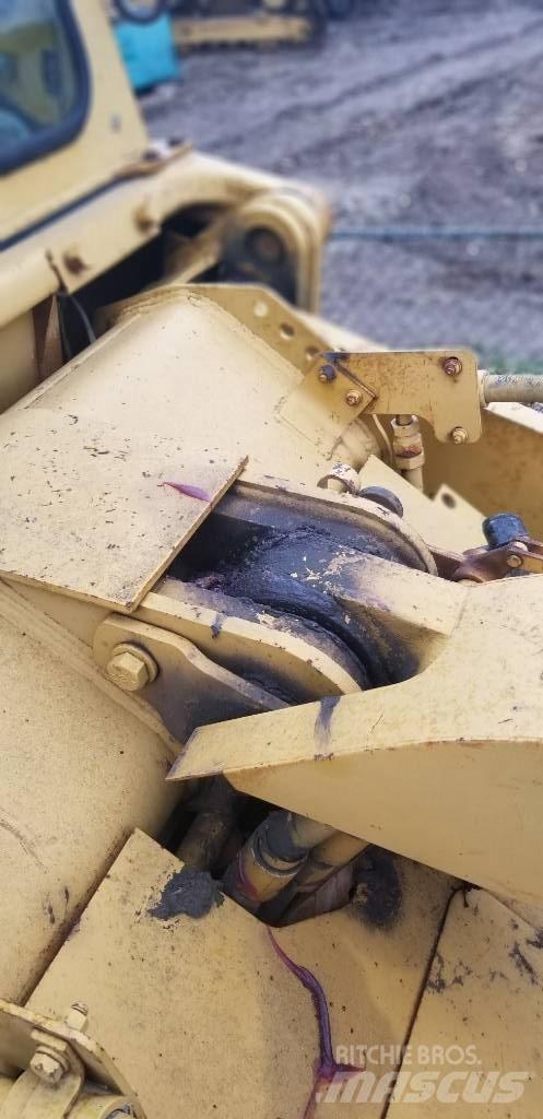 CAT 953 Vikšriniai krautuvai