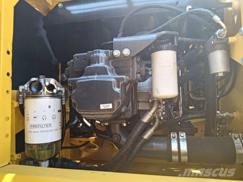Komatsu PC 220-8 Vikšriniai ekskavatoriai