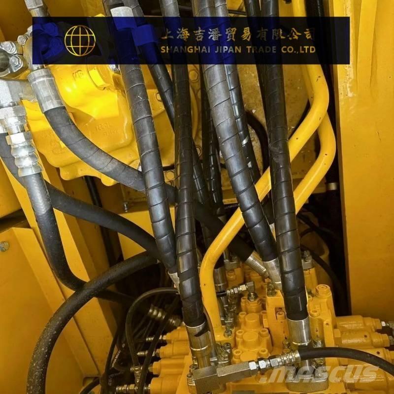 Komatsu PC 220 Vikšriniai ekskavatoriai