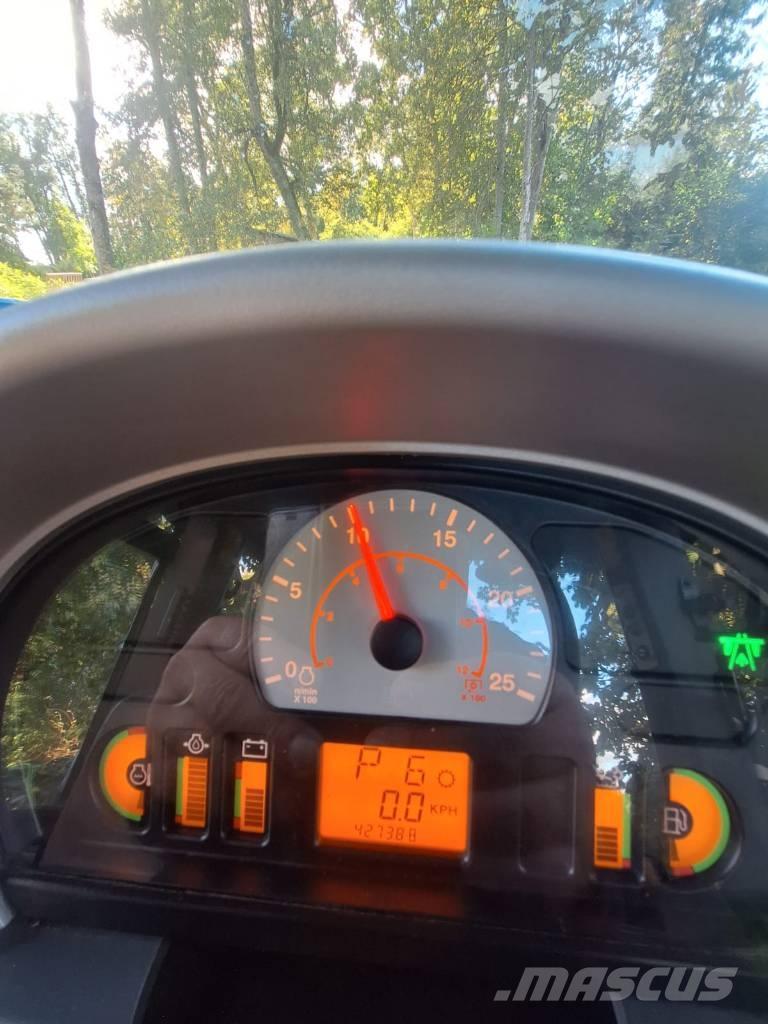 Challenger MT 775 E Traktoriai