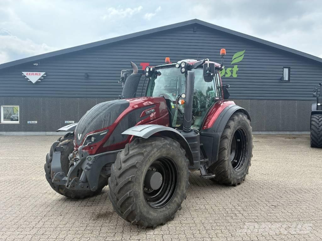 Valtra 254 Versus Traktoriai