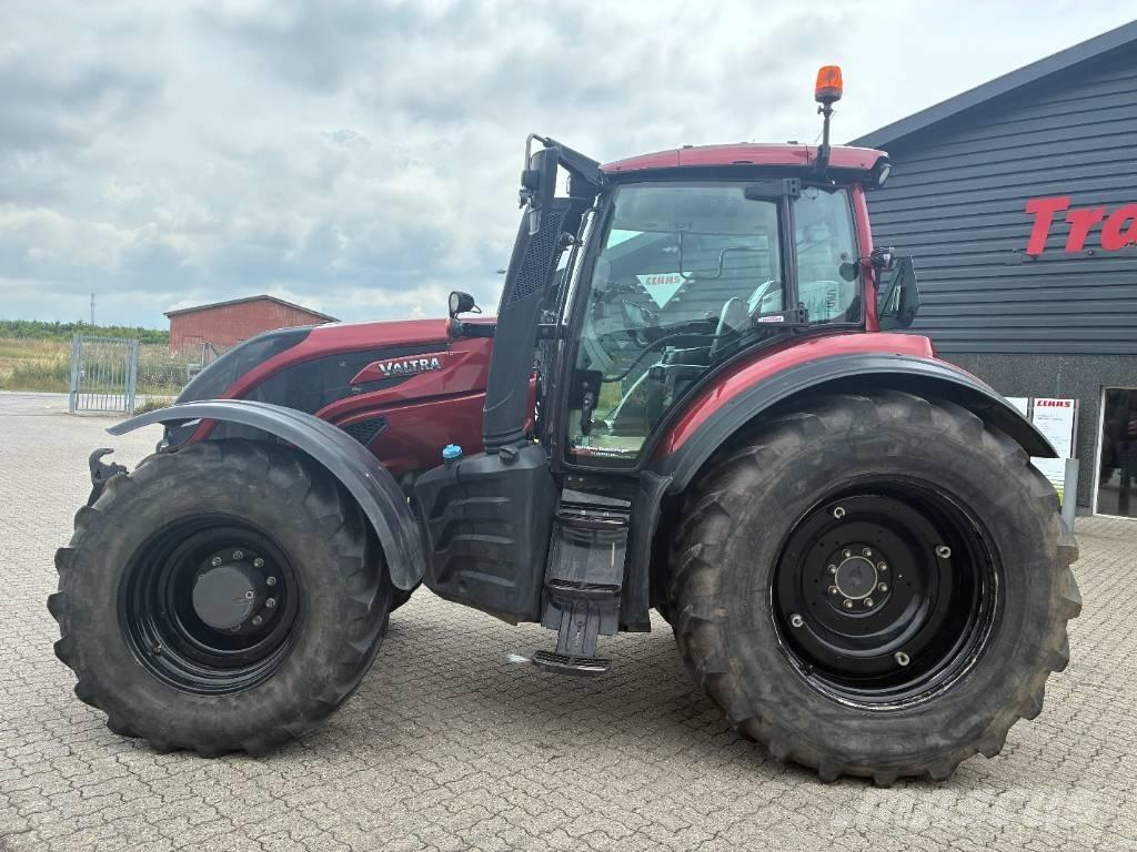 Valtra 254 Versus Traktoriai