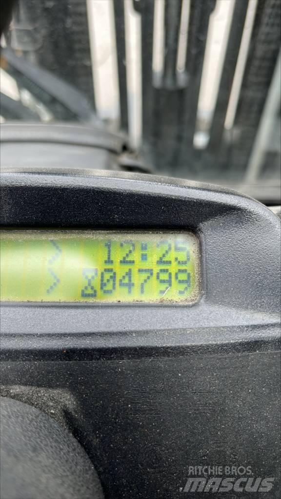 Yale GDP 30 VX Dyzeliniai krautuvai