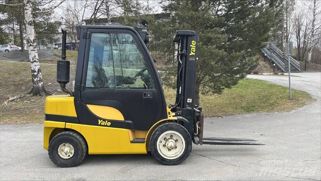 Yale GDP 30 VX Dyzeliniai krautuvai