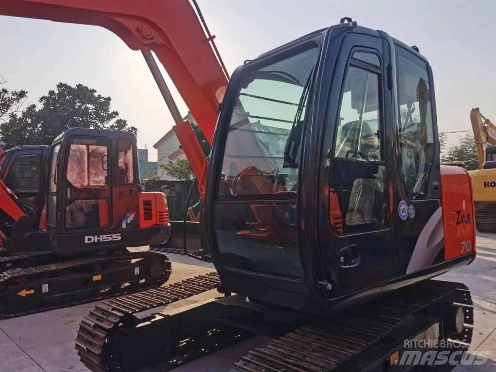 Hitachi ZX 70 Vidutinės galios ekskavatoriai 7-12 t