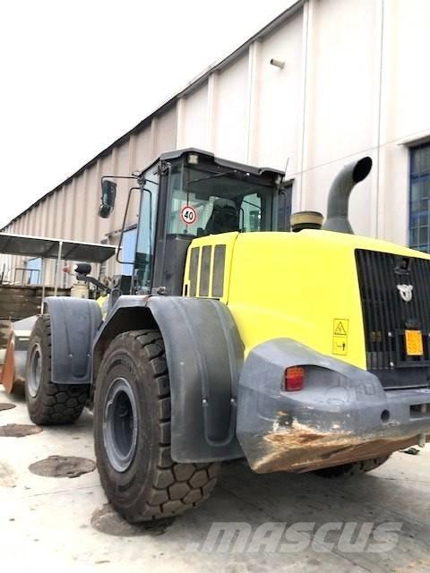 CASE 821G Naudoti ratiniai krautuvai