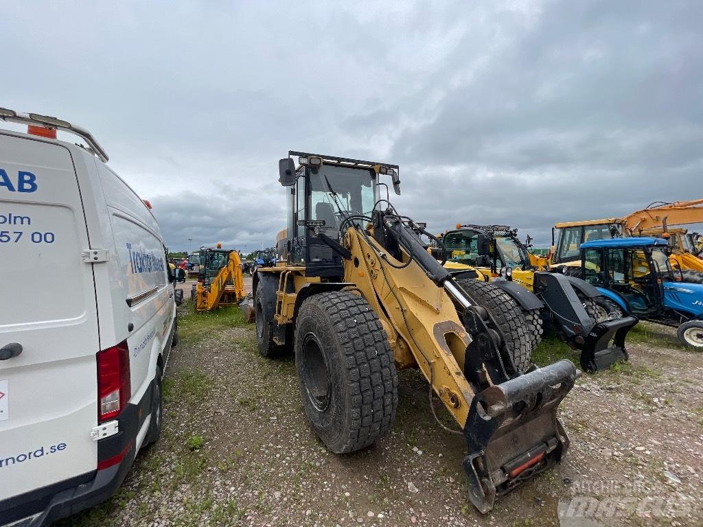 CAT 924 G Naudoti ratiniai krautuvai