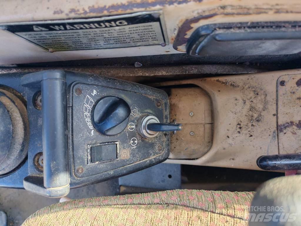 CAT 325 LN Vikšriniai ekskavatoriai