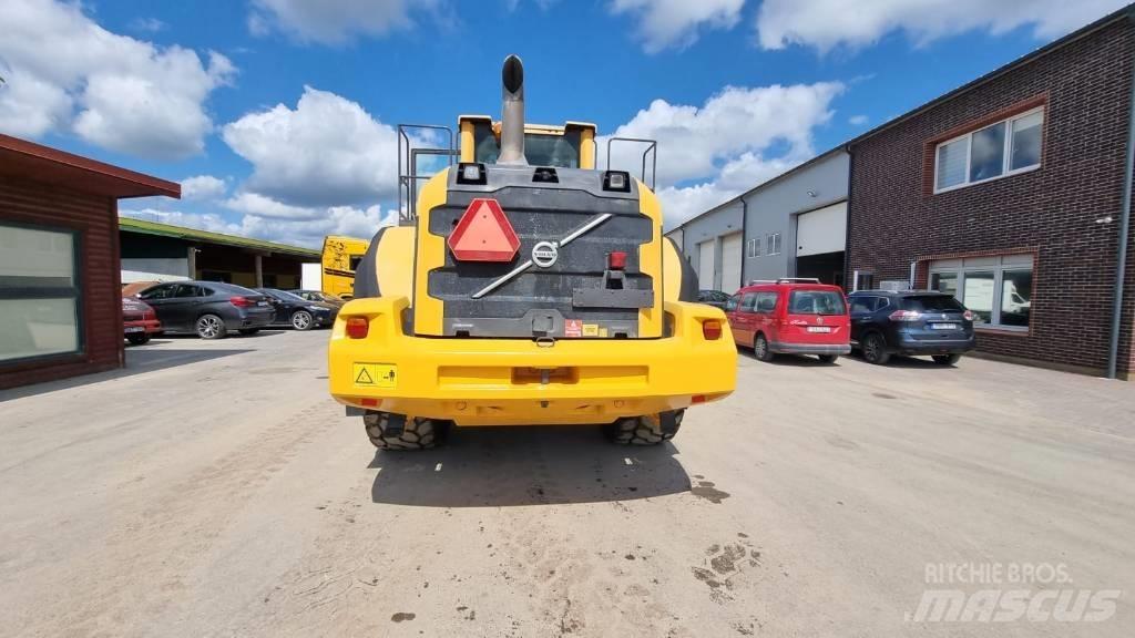Volvo L 180 G Naudoti ratiniai krautuvai