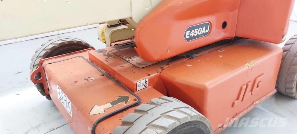 JLG E 450 AJ Alkūniniai keltuvai