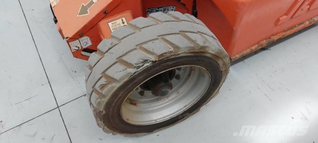 JLG E 450 AJ Alkūniniai keltuvai
