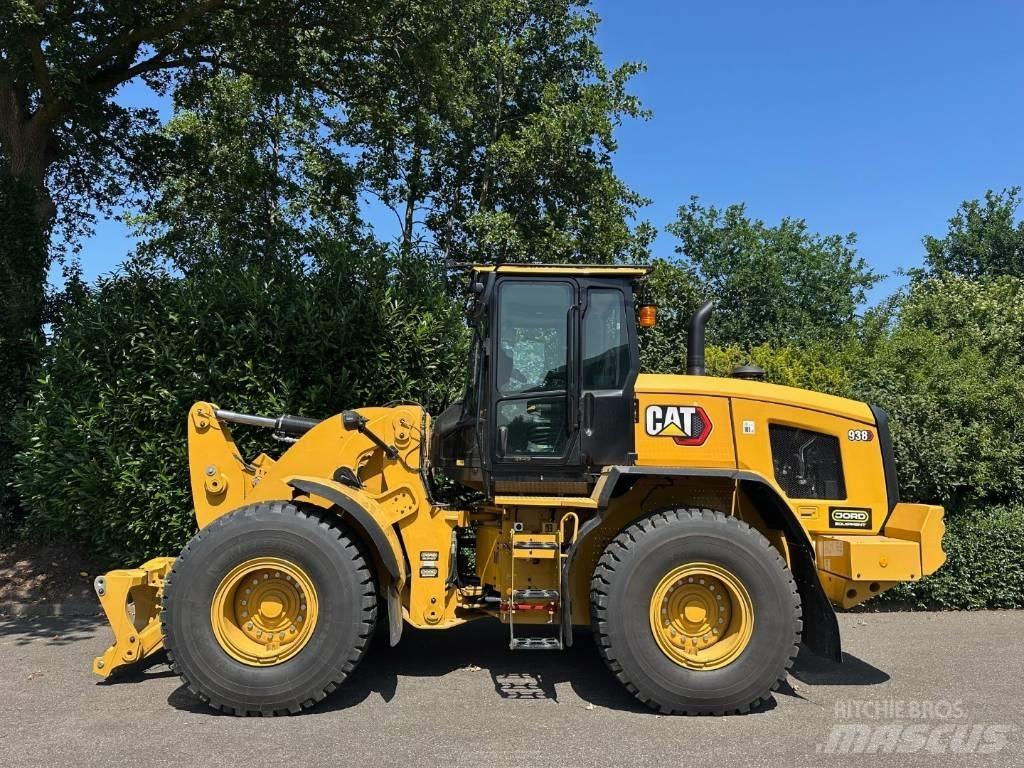 CAT 938 Naudoti ratiniai krautuvai