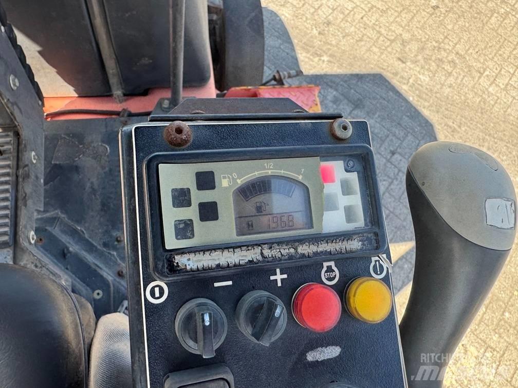 Dynapac CP 142 Pneumo volai
