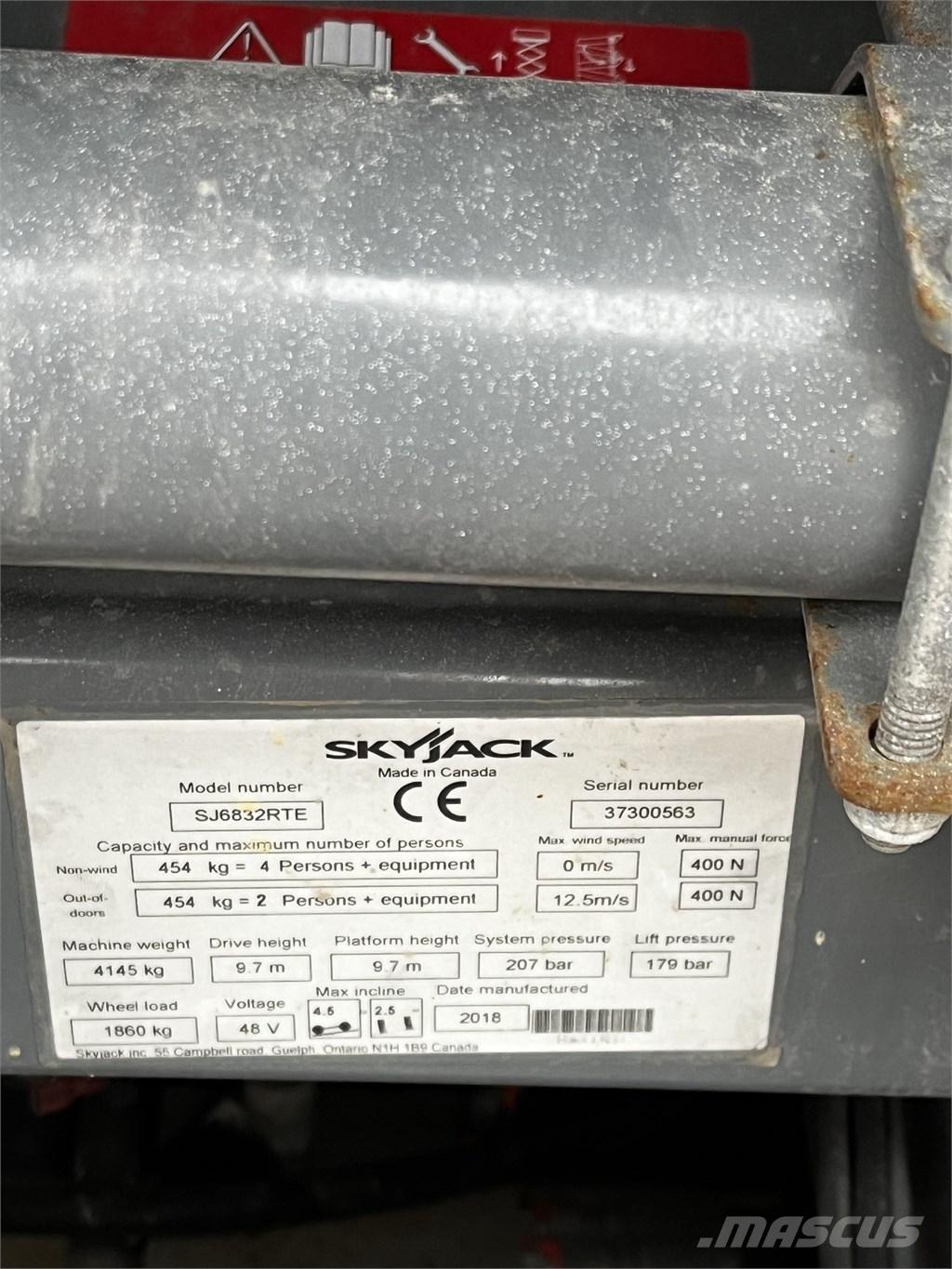 SkyJack SJ 6832 RTE Žirkliniai keltuvai