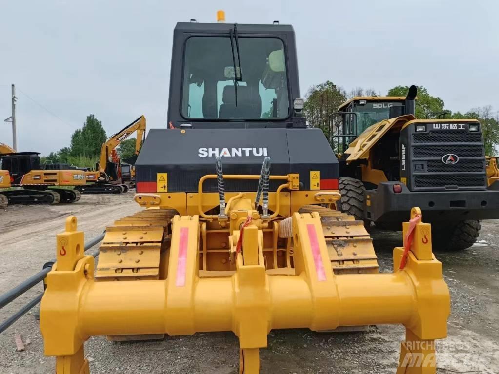 Shantui D16 Vikšriniai buldozeriai