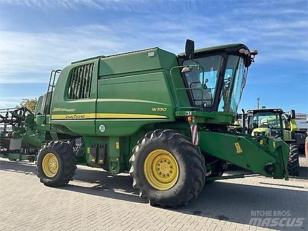 John Deere W550 Derliaus nuėmimo kombainai