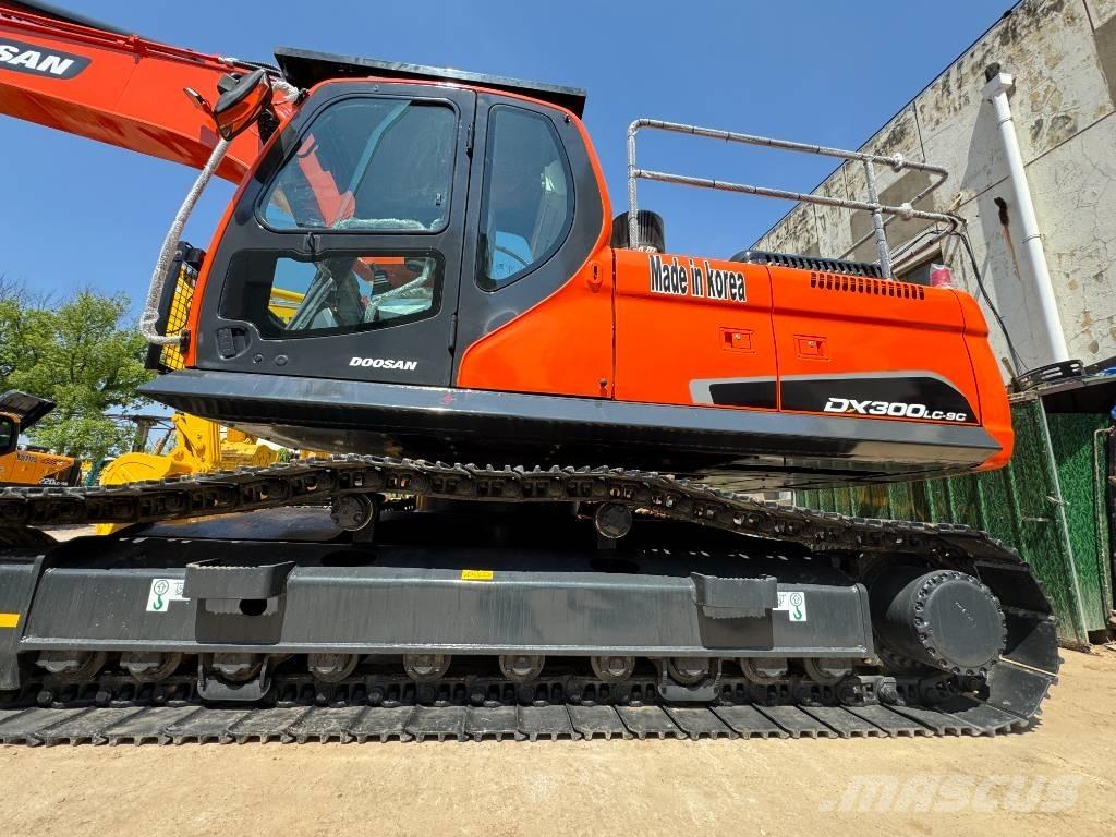 Doosan DX 300 LC-9S Vikšriniai ekskavatoriai