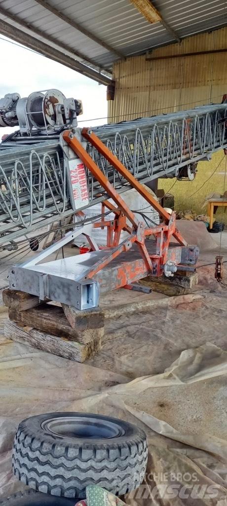Cinomatic E 2000 Bokštiniai kranai
