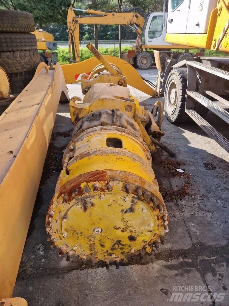 Komatsu KWA 055HD-4 Ašys