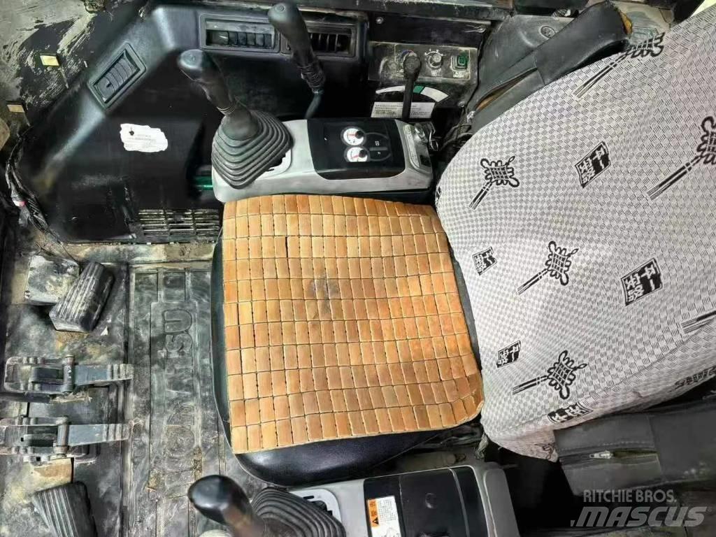 Komatsu PC 56 Vikšriniai ekskavatoriai