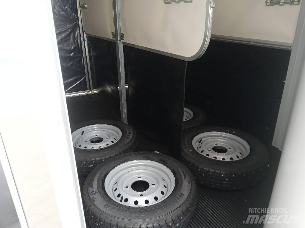 Ifor-Williams HB506 Gyvulių pervežimo priekabos