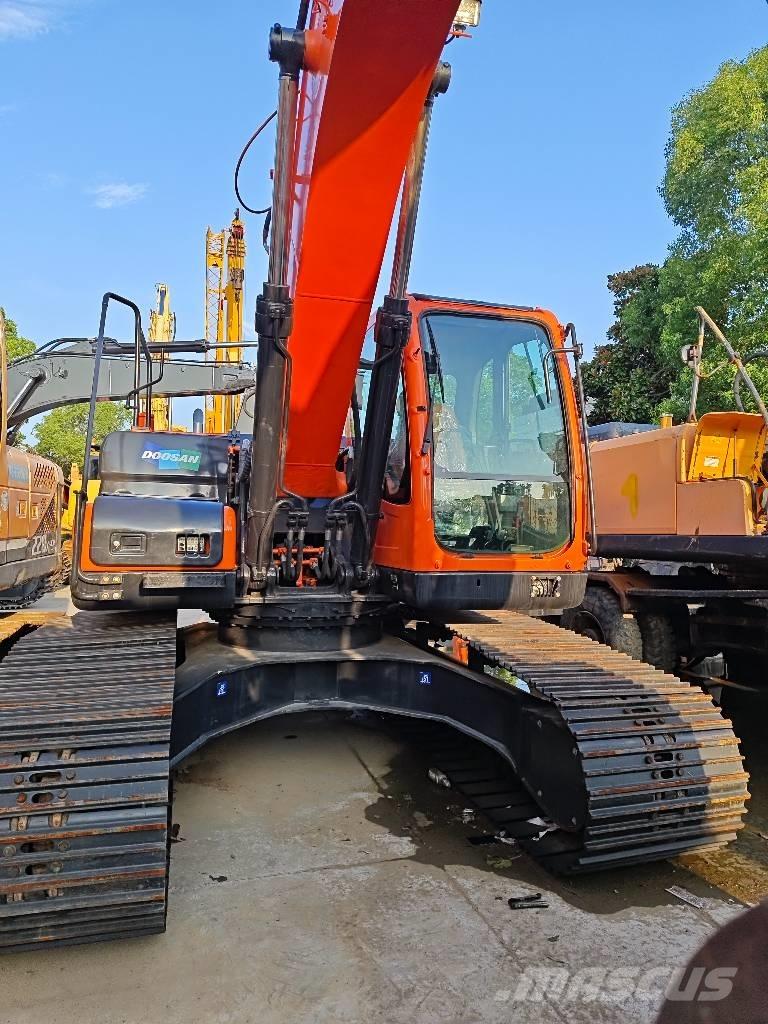 Doosan DX225LC-9C Vikšriniai ekskavatoriai