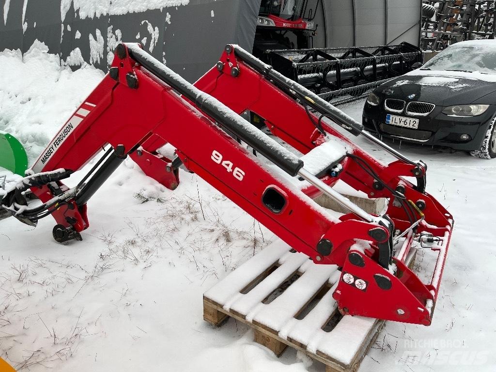 Massey Ferguson 945 Frontaliniai krautuvai ir ekskavatoriai