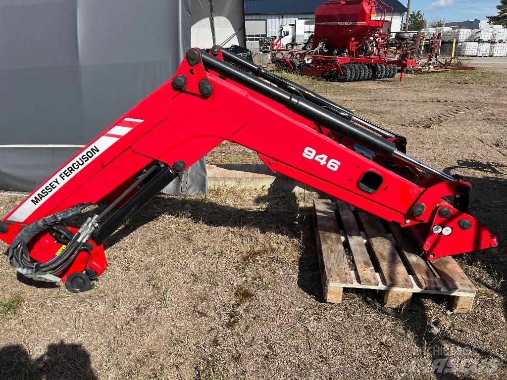 Massey Ferguson 945 Frontaliniai krautuvai ir ekskavatoriai