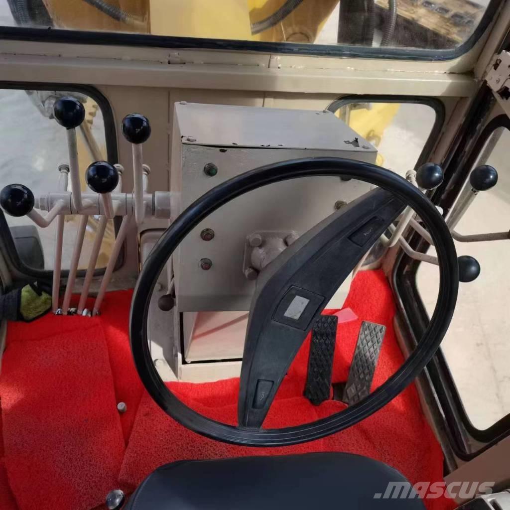 CAT 140k Greideriai