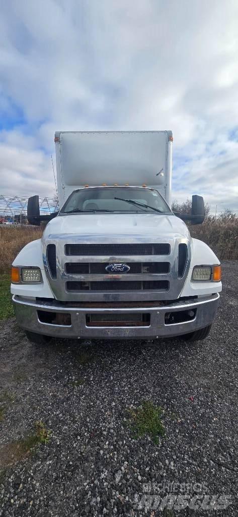 Ford F 650 Sunkvežimiai su dengtu kėbulu