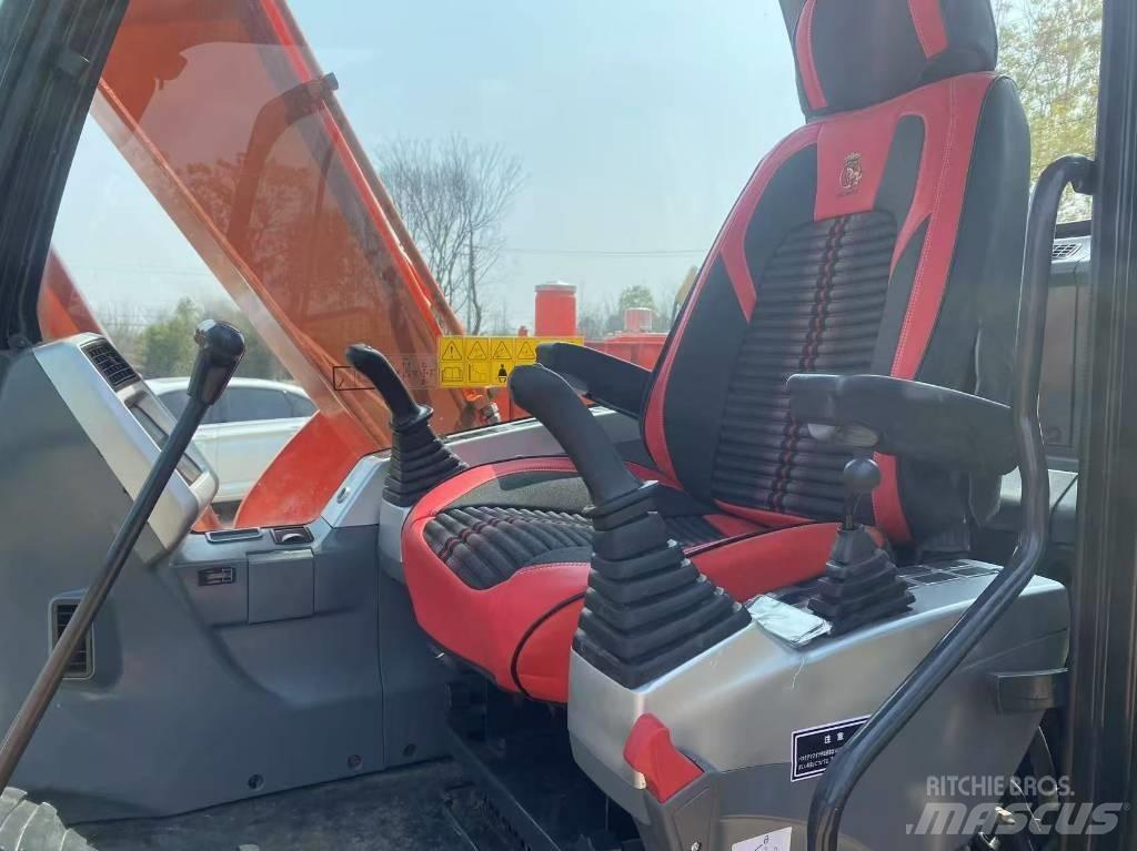 Doosan DX 75-9 C Vidutinės galios ekskavatoriai 7-12 t