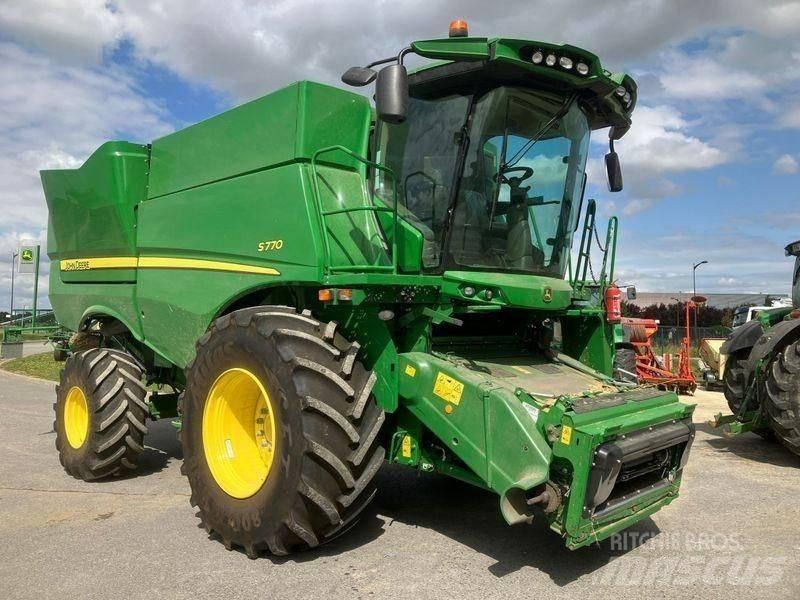 John Deere S770 Derliaus nuėmimo kombainai