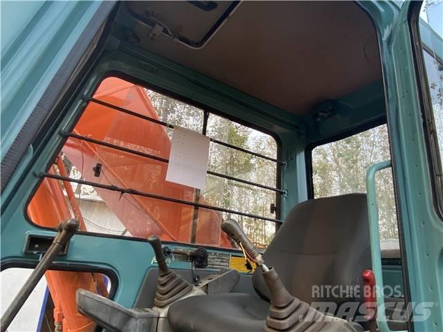 Hitachi EX200-2 Vikšriniai ekskavatoriai
