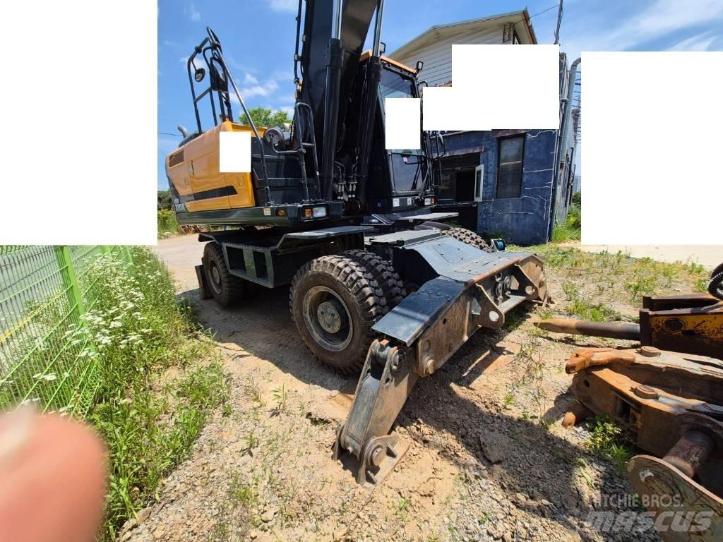 Hyundai HW 210 A Ratiniai ekskavatoriai