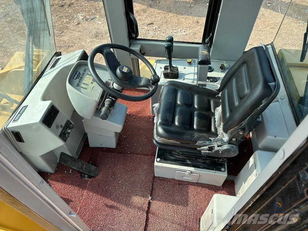 CAT 950G Naudoti ratiniai krautuvai