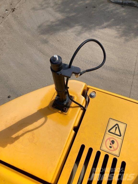 JCB 245 XR Vikšriniai ekskavatoriai