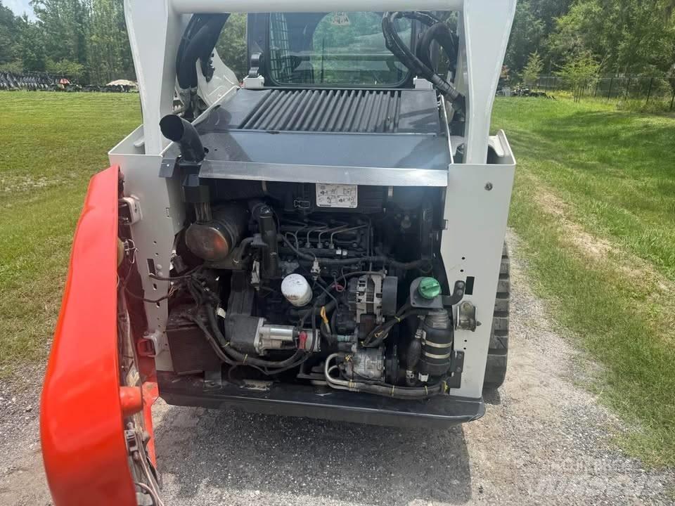 Bobcat T 590 Krautuvai su šoniniu pasukimu