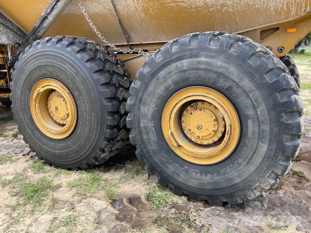 CAT 740 GC Karjeriniai savivarčiai