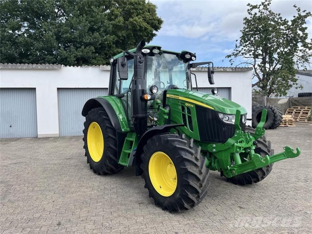 John Deere 6100M Traktoriai