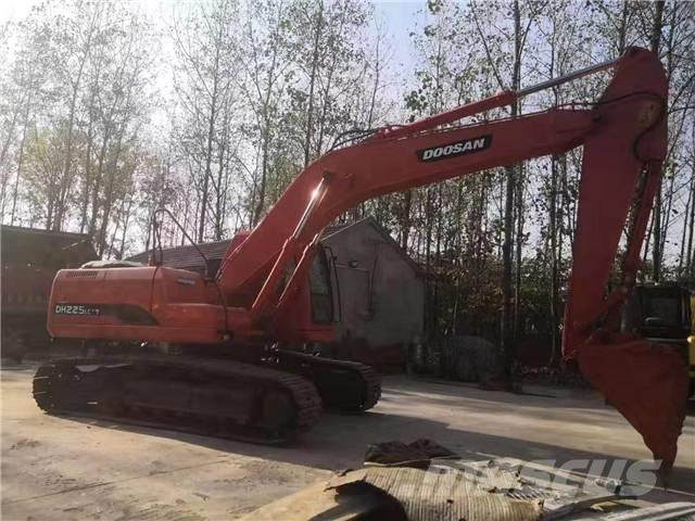 Doosan DH225LC-7 Vikšriniai ekskavatoriai