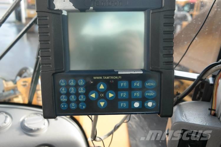 Volvo L220G Naudoti ratiniai krautuvai