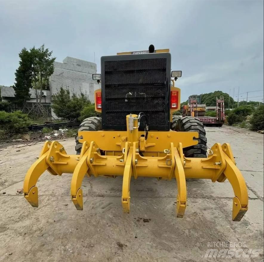 CAT 140 K Greideriai