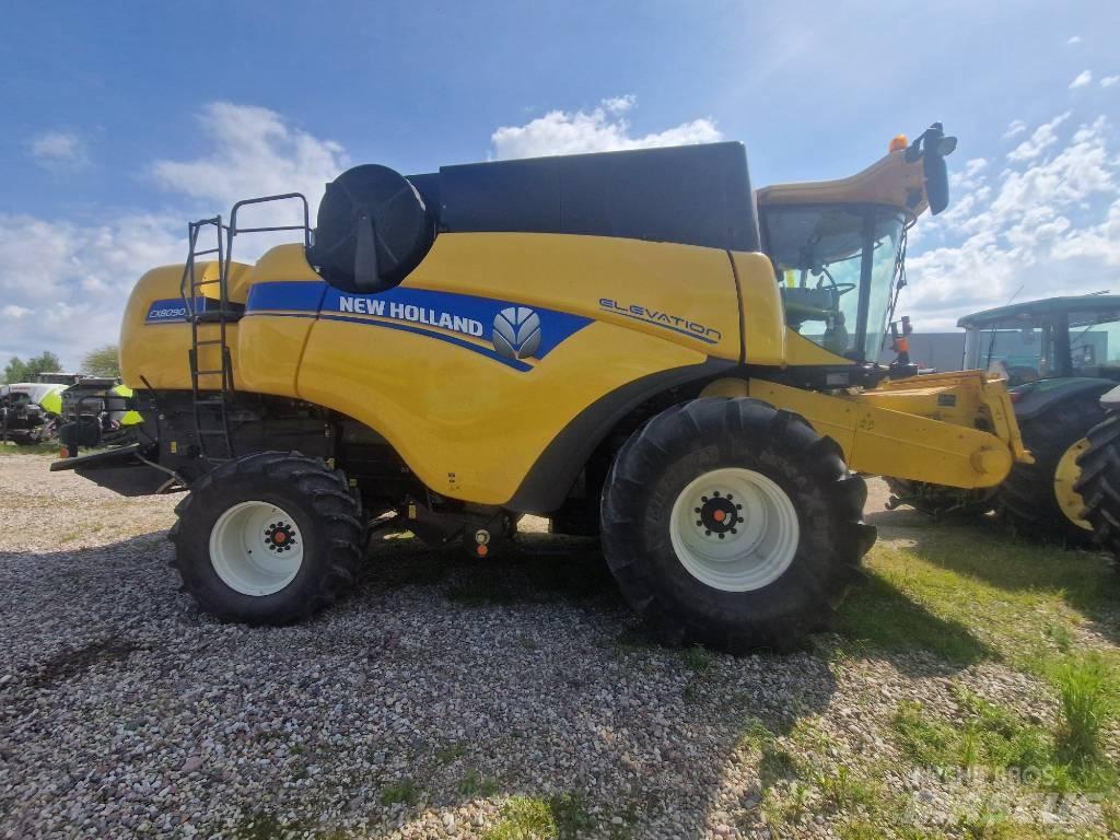New Holland CX 8090 Derliaus nuėmimo kombainai