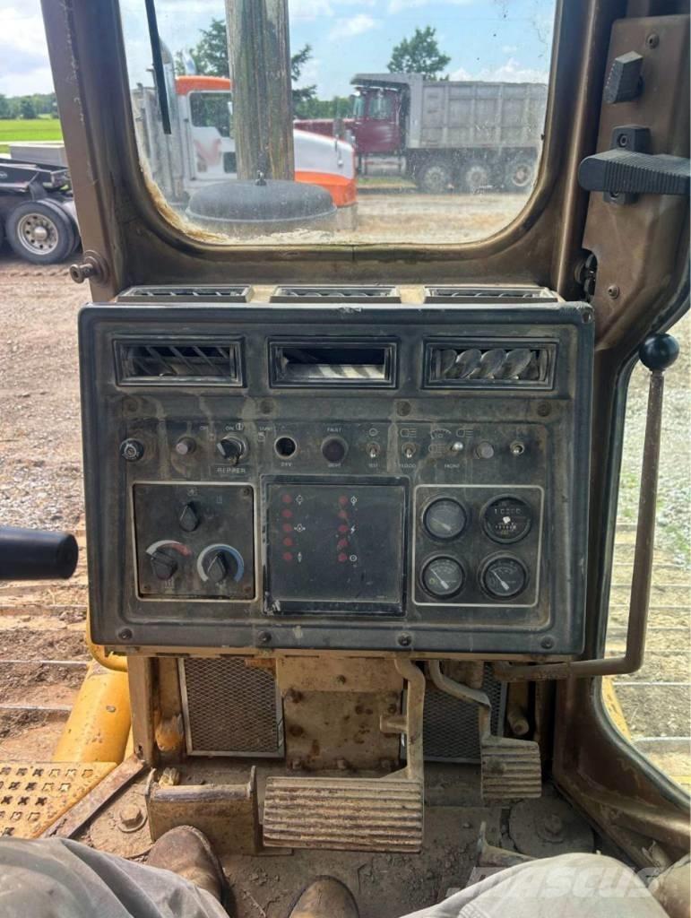 CAT D 5 H XL Vikšriniai buldozeriai