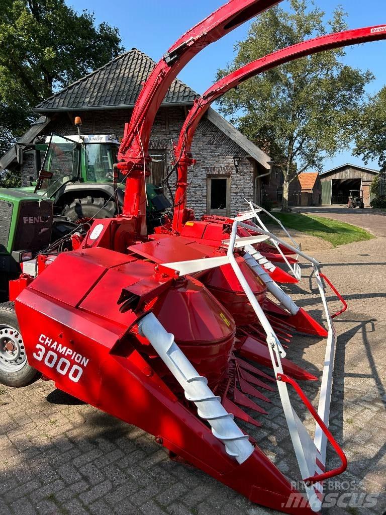 Kemper Champion 3000 Pašarų kombainai