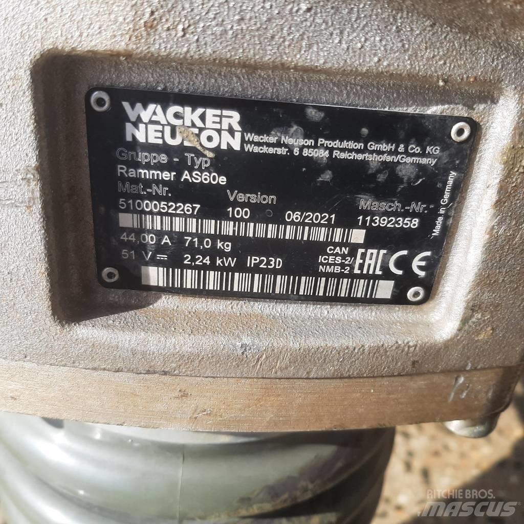 Wacker Neuson AS60e Plūktuvai