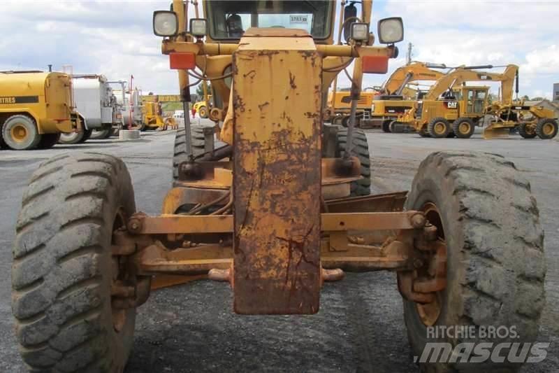 CAT 140H Greideriai