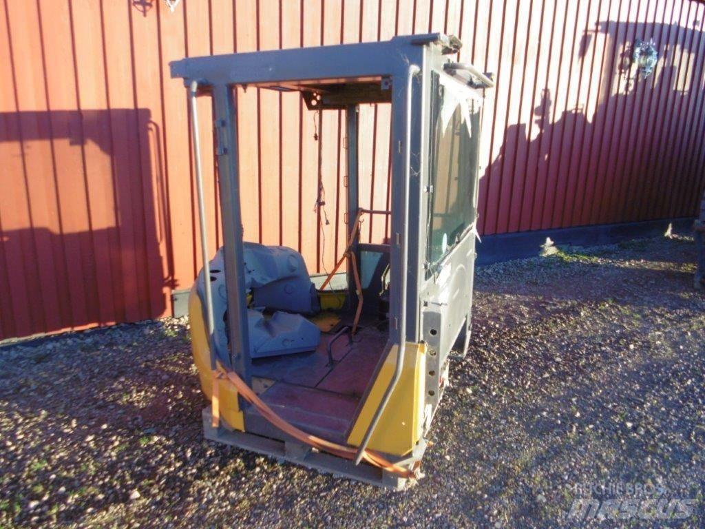  Hytt Volvo L60F Kabinos ir interjeras