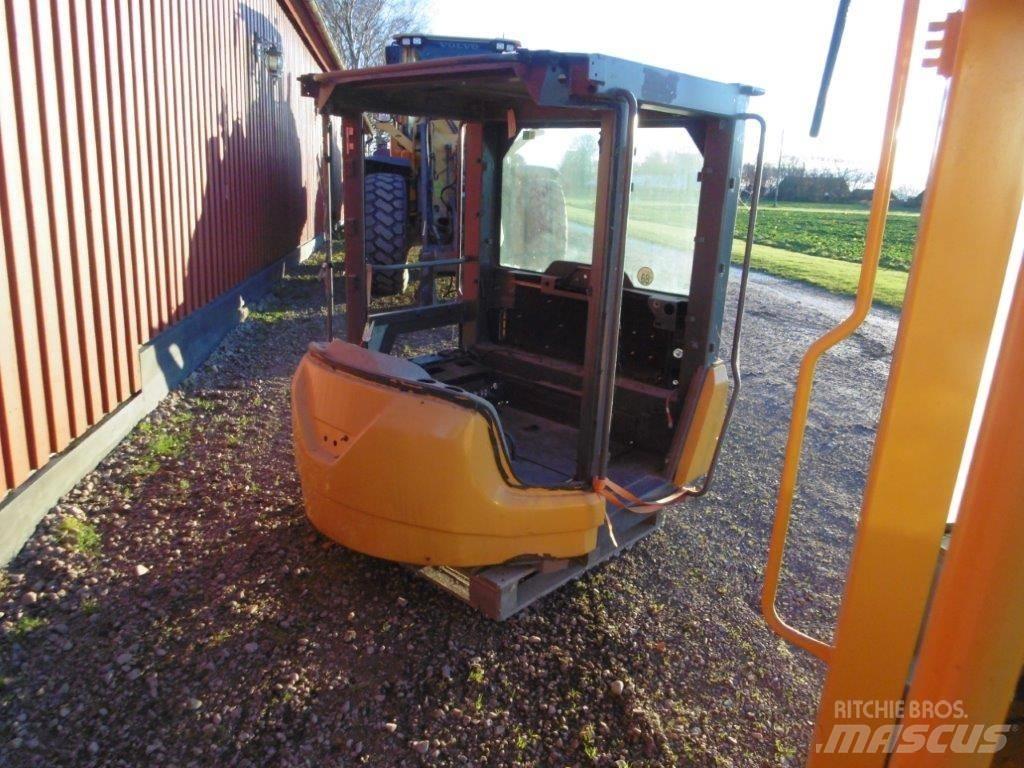  Hytt Volvo L60F Kabinos ir interjeras