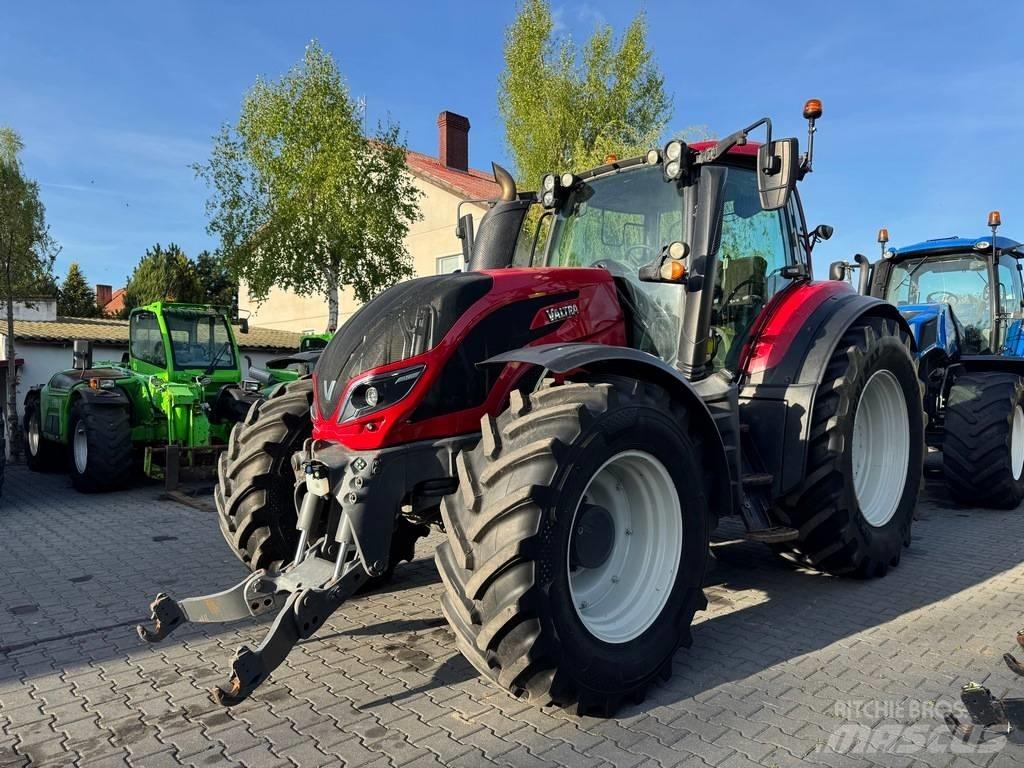 Valtra T234 VERSU Traktoriai